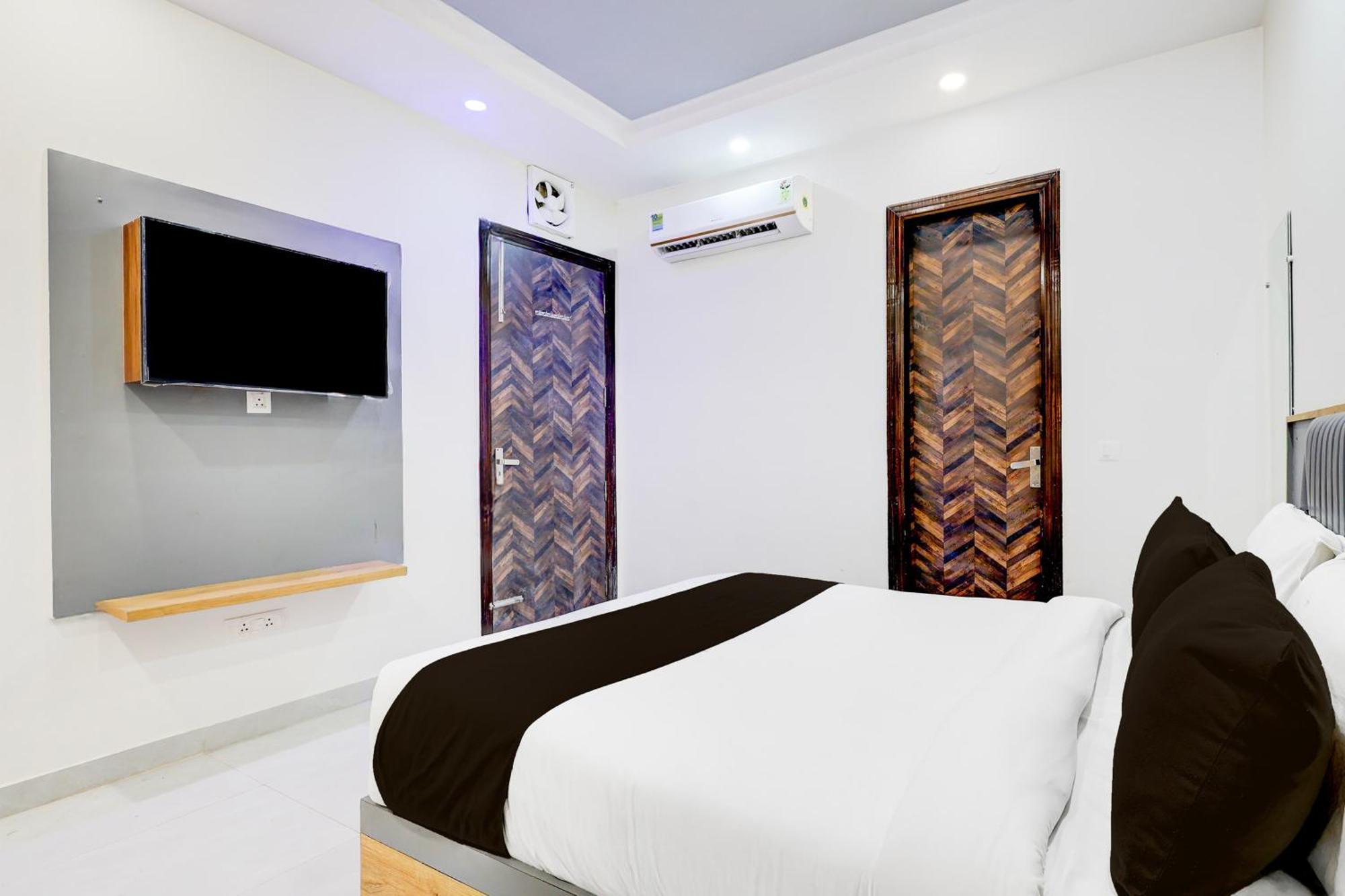 O Royal Palace Hotel 3*